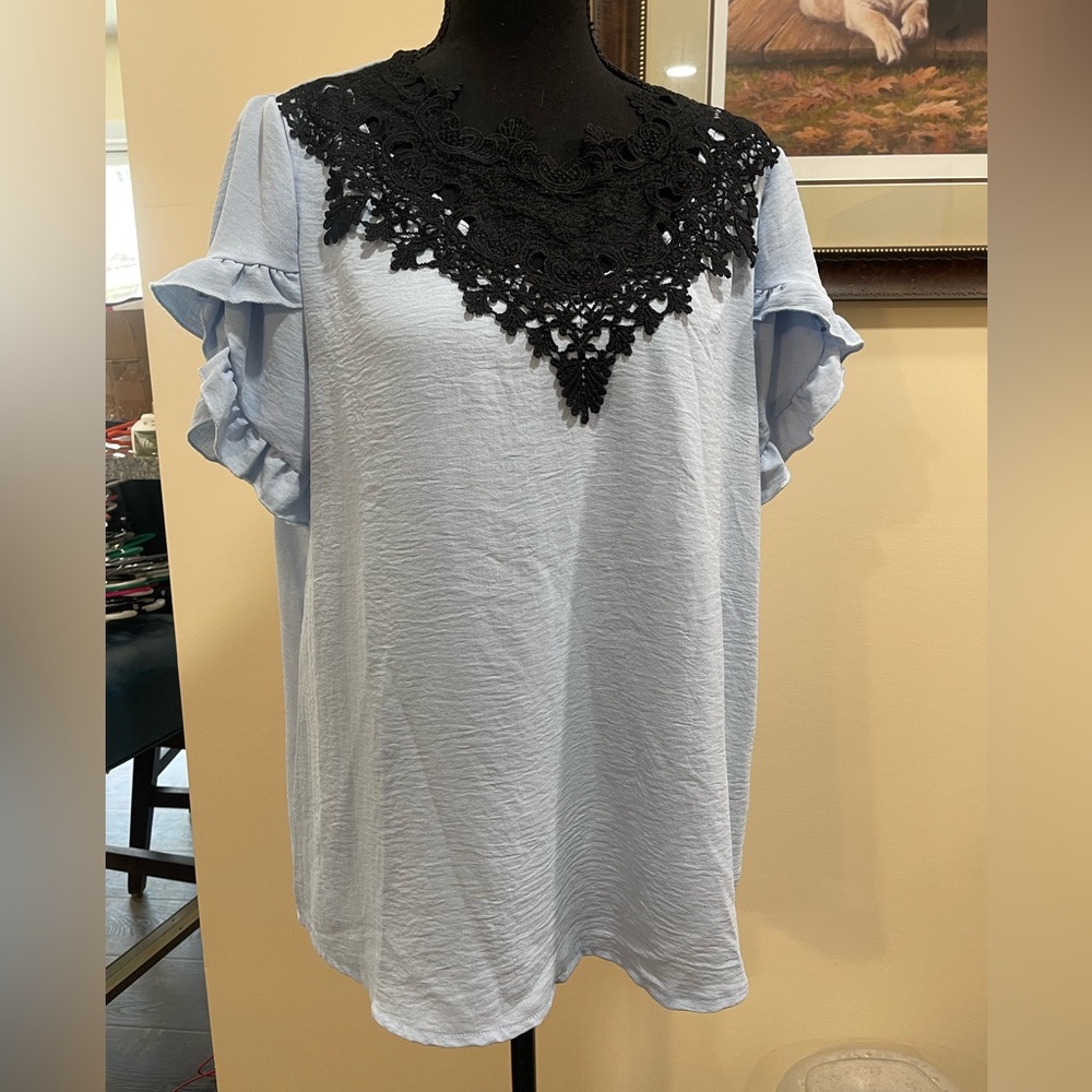 SHEIN Women's Blue Top with Black Lace Detail